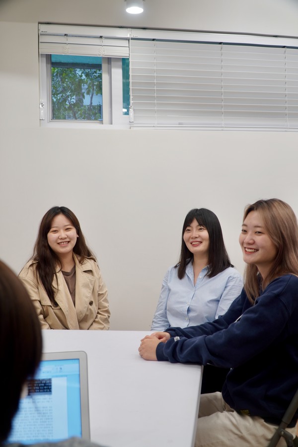 셰어하우스 형태로 비영리 사회주택을 공급하는 민달팽이주택협동조합의 '꼼마집'에서 살고 있는 청년들.  ⓒ복음과상황 정민호