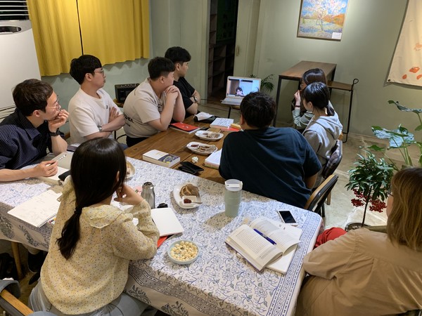 작년 5월 청주 독자모임 (사진: 김인규 제공)