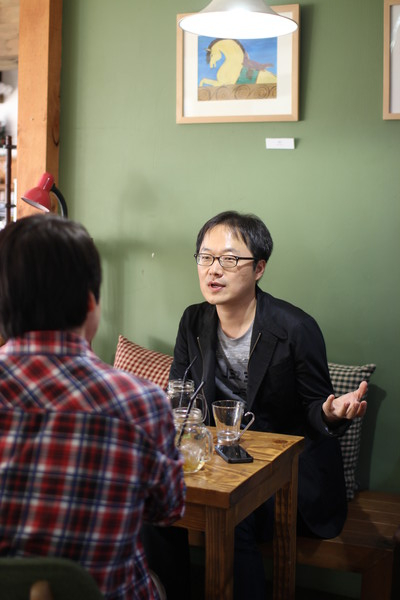 《오지게 재밌게 나이듦》저자·영화 〈칠곡 가시나들〉 김재환 감독 ⓒ복음과상황 옥명호