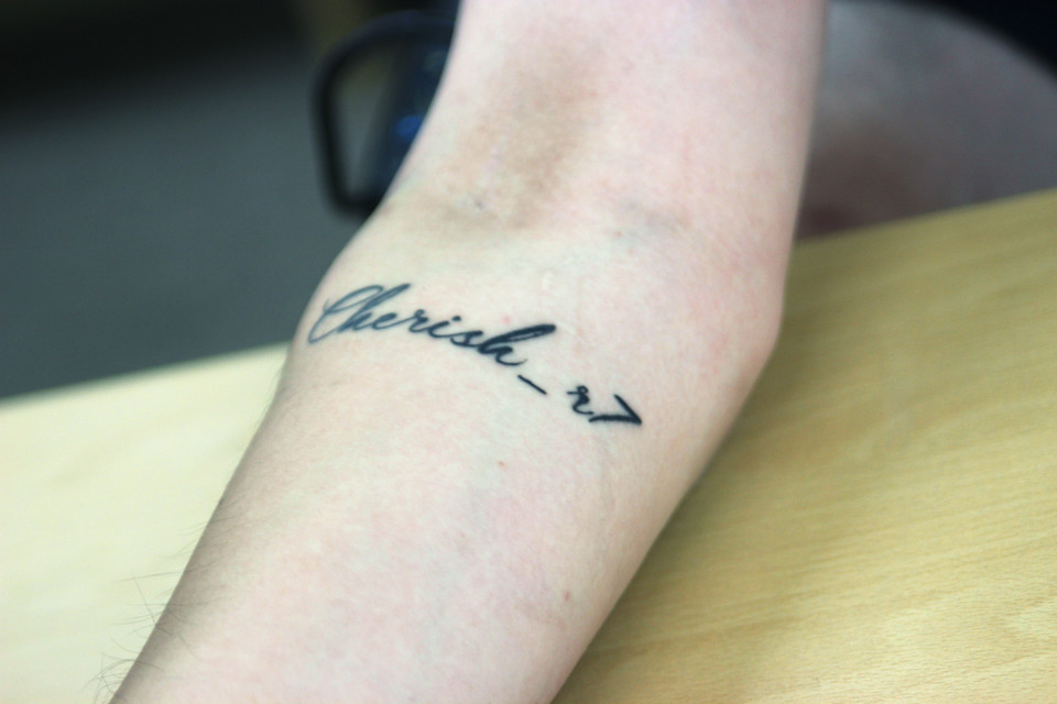 타투가 새겨진 진우 씨의 팔.&nbsp;ⓒ복음과상황 정민호