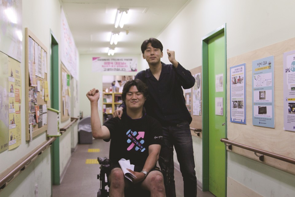 유진우 씨(왼쪽)와 서총명 씨(오른쪽).&nbsp;ⓒ복음과상황 정민호