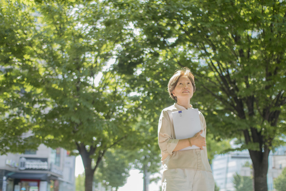 조희선 목사는 40대에 장로회신학대학교 신학대학원에서 공부(목회학, 목회상담)하고 영일교회 청년부 목사, 명지고등학교 교목, 새문안교회 파송 서강대 캠퍼스선교사로 활동했다. 대학생들을 대상으로 한 독립신문 〈CAMPUS RE〉를 발행했고, 은퇴한 2014년 3월까지 학원복음화협의회 기관지인 〈물근원을 맑게〉 편집장을 지냈다.&nbsp;ⓒ복음과상황 정민호