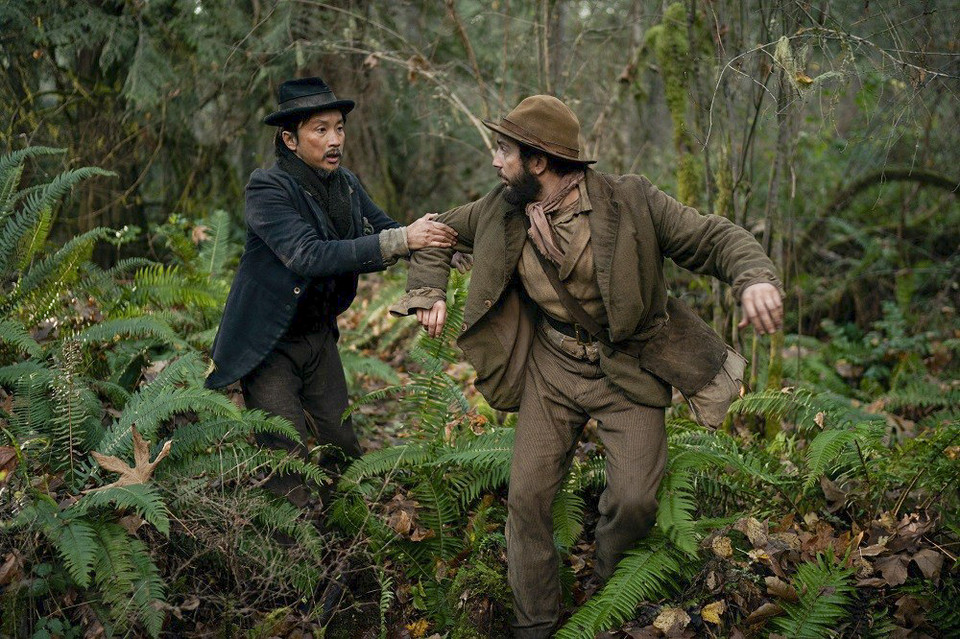 이하 사진 :〈퍼스트 카우〉 스틸컷