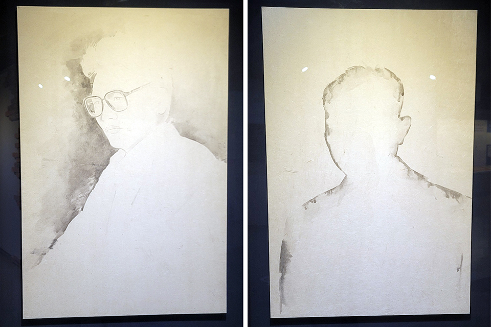 김호석 화백이 그린 수묵 인물화 〈김남주 상〉과 〈이강 상〉. 이강 얼굴은 이목구비가 없다.