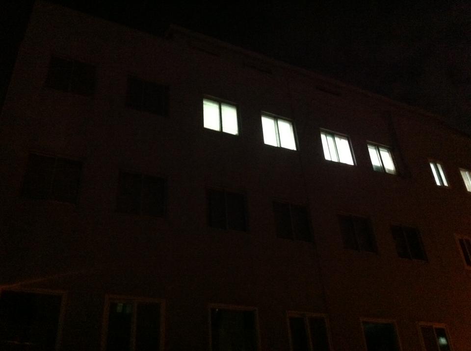 내가 일했던 단체는 엘리베이터 없는 5층 건물 중에 4층에 있는 사무실을 사용하고 있었다. (이하 사진: 필자 제공)