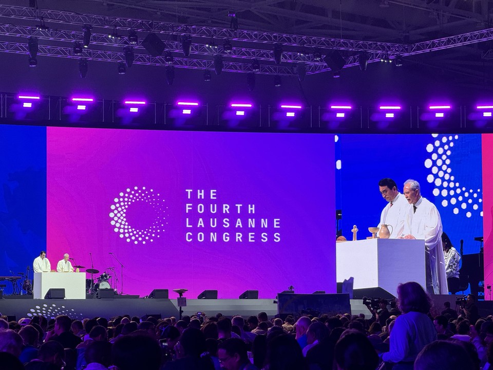 마지막 날 성찬식을 공동집전한 한일 목회자